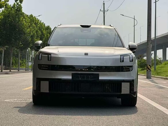 2025 Lynk & Co 900, серый, 6515000 рублей - вид 5