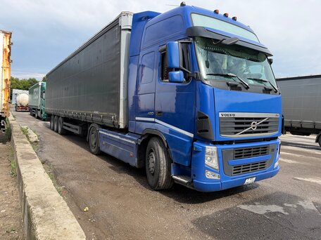 2013 Volvo FH, синий, 3200000 рублей, вид 3
