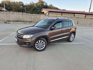 2015 Volkswagen Tiguan I Рестайлинг, коричневый, 1400000 рублей, вид 2