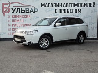 2014 Mitsubishi Outlander III, белый, 1298000 рублей, вид 3