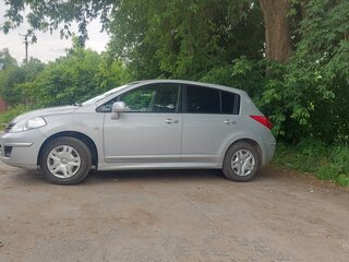 2011 Nissan Tiida I Рестайлинг, серый, 760000 рублей, вид 4