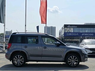 2015 Skoda Yeti I Рестайлинг, серый, 750000 рублей, вид 4