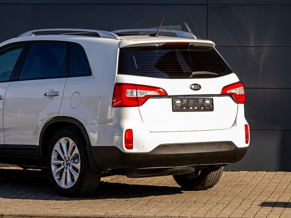2018 Kia Sorento II Рестайлинг, белый, 1795000 рублей - вид 9