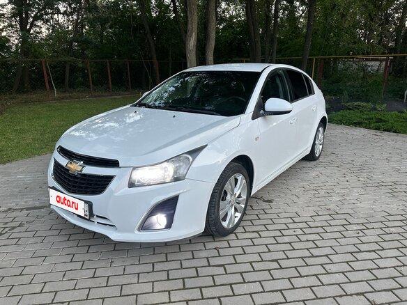 2013 Chevrolet Cruze I Рестайлинг, белый, 950000 рублей - вид 1