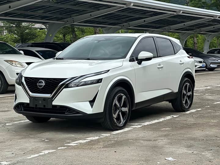 Открыть фотографии: Nissan Qashqai III