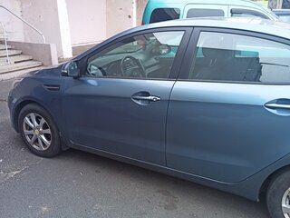 2011 Kia Rio 5-speed III, синий, 700000 рублей, вид 2