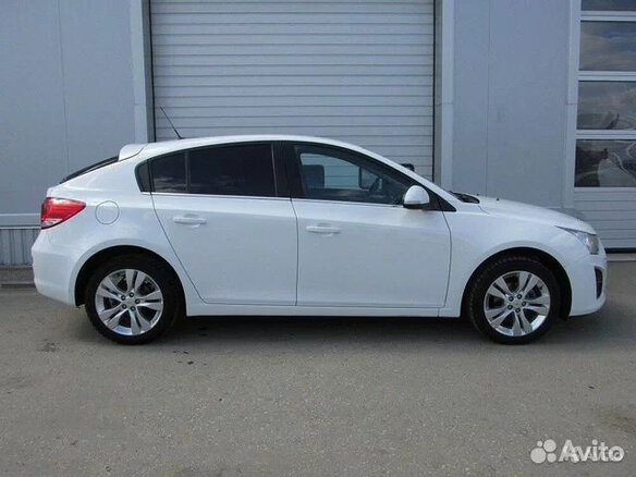 2013 Chevrolet Cruze I Рестайлинг, белый - вид 10