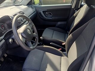 2013 Skoda Fabia II Рестайлинг, бежевый, 700000 рублей, вид 5