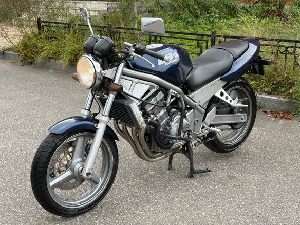 1990 Honda CB-1, синий