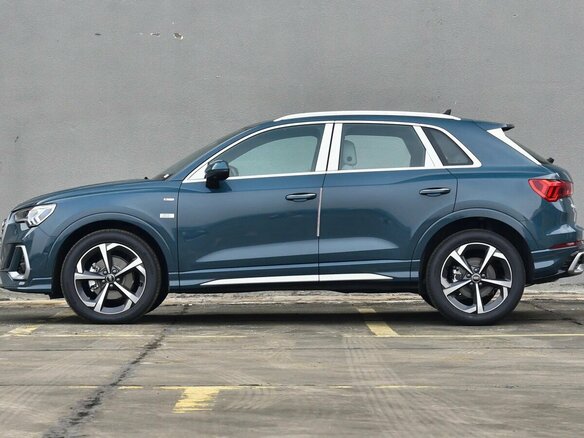 2026 Audi Q3 45 TFSI II (F3), синий, 4750000 рублей - вид 3