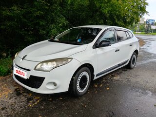 2010 Renault Megane III, белый, 500000 рублей, вид 3