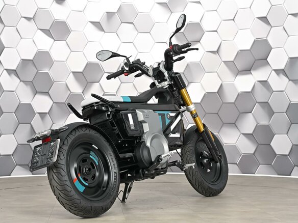 2024 BMW CE 02, чёрный, 629000 рублей - вид 6