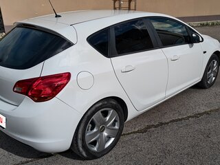 2012 Opel Astra J, белый, 700000 рублей, вид 5