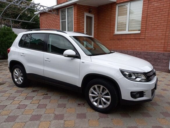2016 Volkswagen Tiguan Euro 6 I Рестайлинг, белый, 1700000 рублей - вид 21