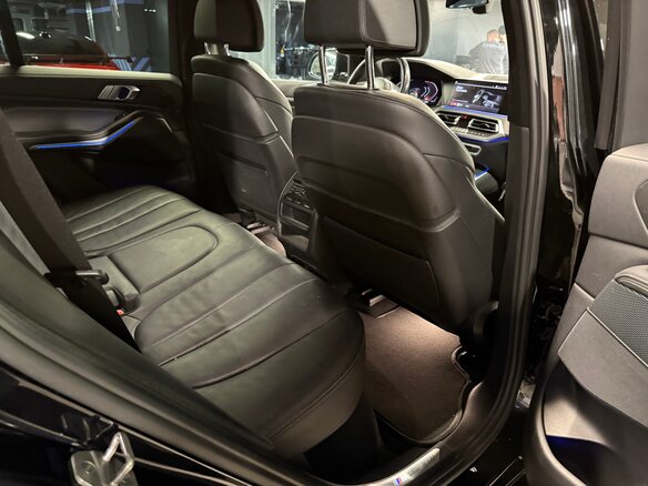 2020 BMW X5 40i IV (G05/G18), чёрный, 5950000 рублей - вид 8