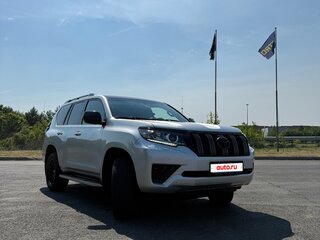 2018 Toyota Land Cruiser Prado 150 Series Рестайлинг 2, серебристый, 5800000 рублей, вид 2