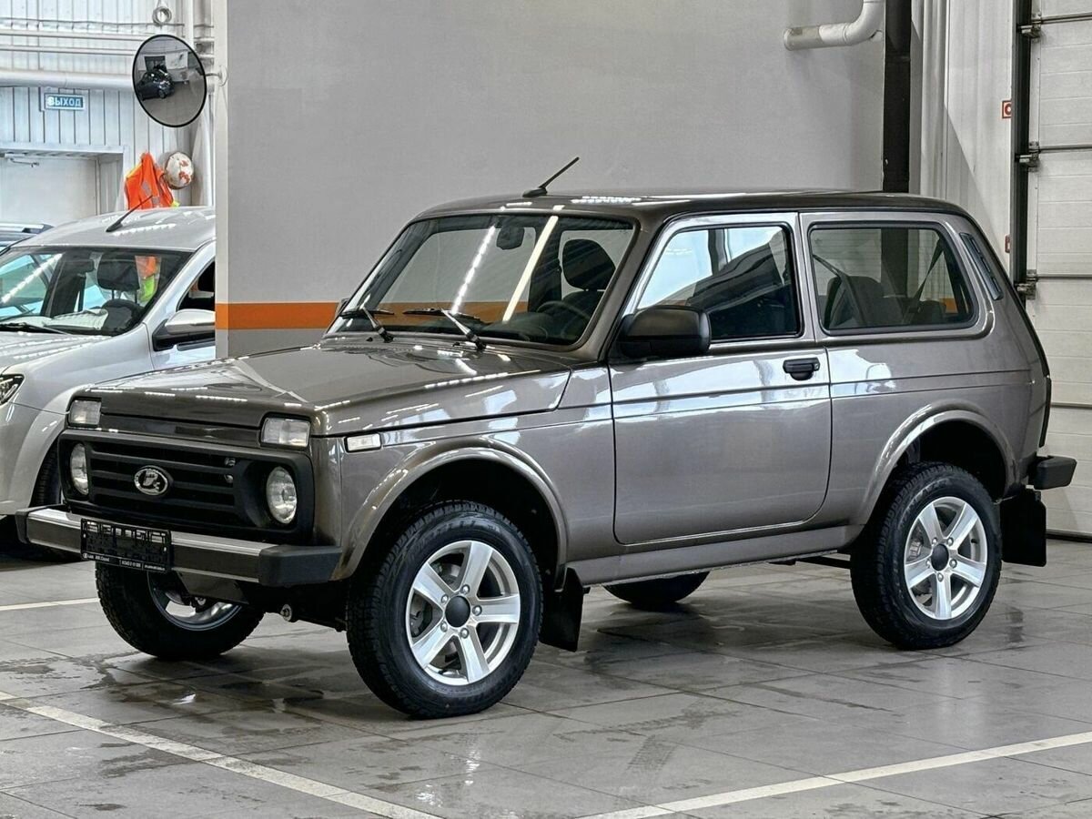 Открыть фотографии: Lada (ВАЗ) Niva Legend I