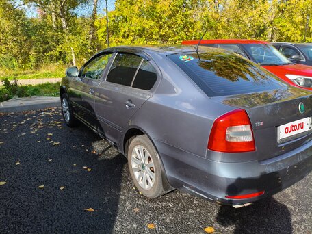 2011 Skoda Octavia DSG7 II (A5) Рестайлинг, серый, 910000 рублей, вид 4