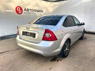 2011 Ford Focus II Рестайлинг, серебристый, 495000 рублей, вид 5