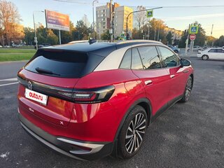 2022 Volkswagen ID.4 X, красный, 3300000 рублей, вид 5