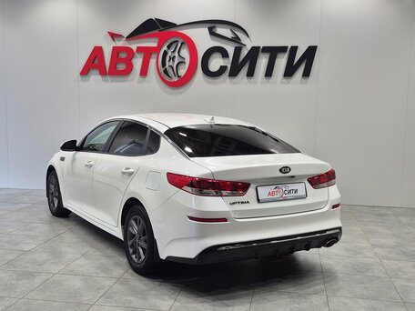 2018 Kia Optima IV Рестайлинг, белый, 1315000 рублей, вид 5