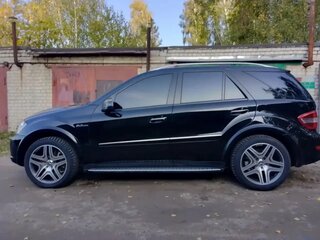 2010 Mercedes-Benz M-Класс AMG 63 AMG II (W164) Рестайлинг, чёрный, 1800000 рублей, вид 2
