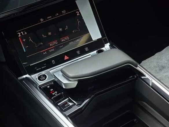 2026 Audi Q2 L e-tron I Рестайлинг, голубой, 4999666 рублей - вид 14