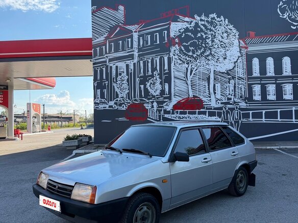 2002 Lada (ВАЗ) 21093i, серебристый, 140000 рублей - вид 1
