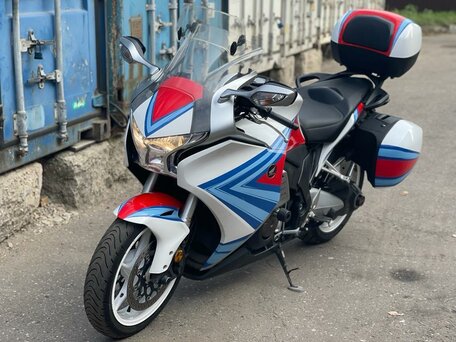 2012 Honda VFR 1200, красный, 1000000 рублей, вид 1