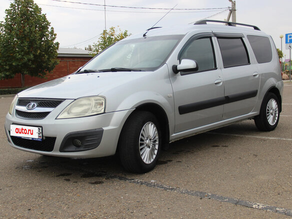 2014 Lada (ВАЗ) Largus I, серебристый, 765000 рублей