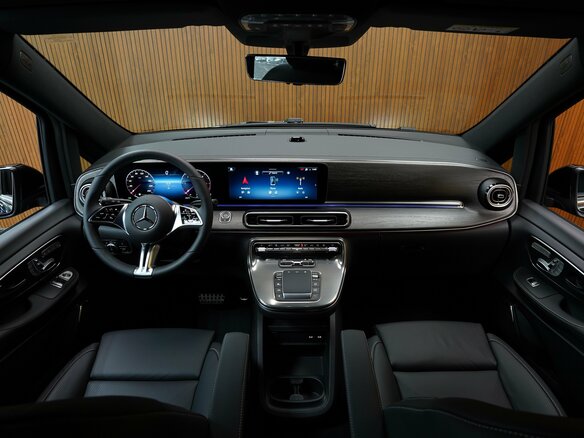 2026 Mercedes-Benz V-Класс 300 d экстра длинный III (W447) Рестайлинг 2, чёрный - вид 11