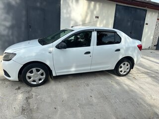 2017 Renault Logan II, белый, 360000 рублей, вид 4