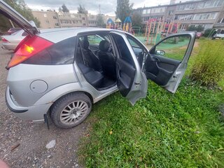 2003 Ford Focus I Рестайлинг, серебристый, 180000 рублей, вид 5