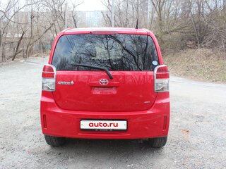 2016 Toyota Spade, красный, 850000 рублей, вид 5