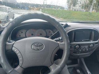 2004 Toyota Sequoia I, чёрный, 1600000 рублей, вид 3