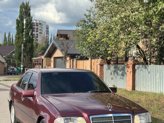 1996 Mercedes-Benz C-Класс 200 I (W202), красный, 320000 рублей, вид 4