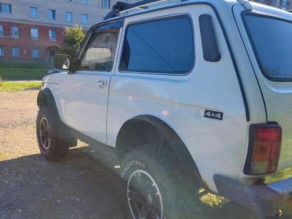 2011 Lada (ВАЗ) 2121 (4x4) I Рестайлинг, белый, 380000 рублей - вид 5