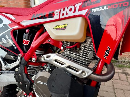 2024 Regulmoto Holeshot, красный, 225000 рублей, вид 3