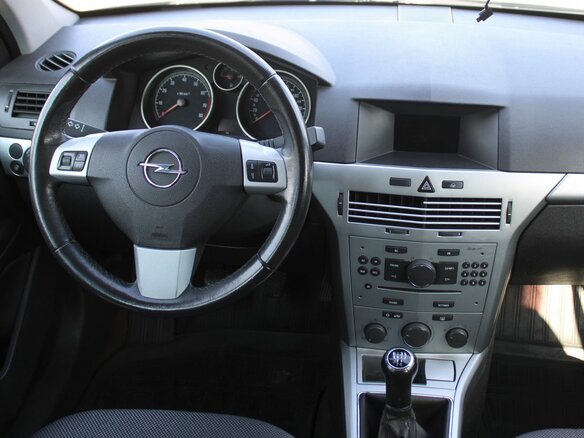 2012 Opel Astra H Рестайлинг, чёрный - вид 6