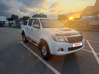 2013 Toyota Hilux VII Рестайлинг, белый, 2000000 рублей, вид 3
