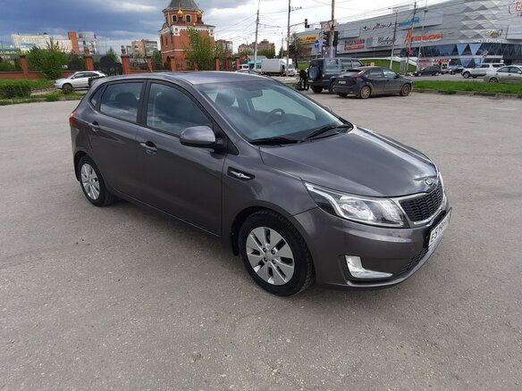 2013 Kia Rio 4-speed III, серый, 959000 рублей - вид 4