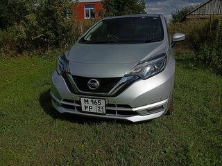 2020 Nissan Note II Рестайлинг, серебристый, 1300000 рублей, вид 4
