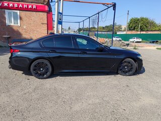 2019 BMW 5 серии 530d xDrive VII (G30/G31/G38), чёрный, 4500000 рублей, вид 4
