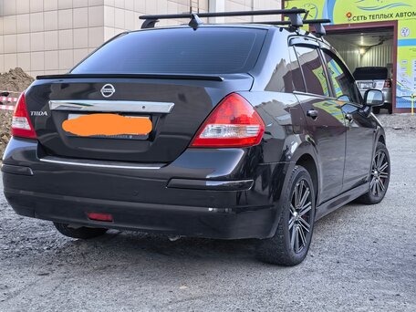 2011 Nissan Tiida I Рестайлинг, коричневый, 870000 рублей, вид 4