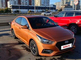 2017 Hyundai Solaris II, оранжевый, 1360000 рублей, вид 2