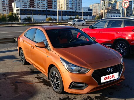 2017 Hyundai Solaris II, оранжевый, 1360000 рублей, вид 2