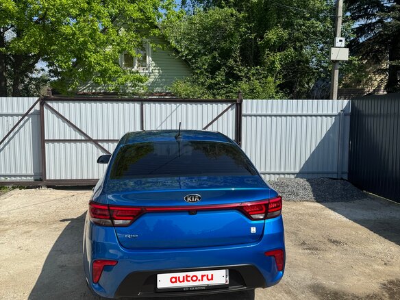 2019 Kia Rio IV, синий, 1500000 рублей - вид 2