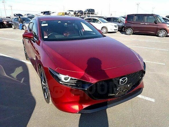 2019 Mazda 3 IV (BP), красный, 1900000 рублей - вид 1