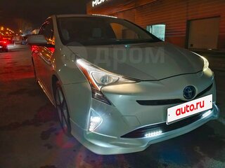 2016 Toyota Prius IV (XW50), белый, 1670000 рублей, вид 5