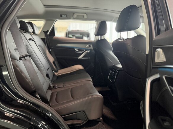 2026 Jetour X70+ I Рестайлинг, чёрный, 3099000 рублей - вид 34